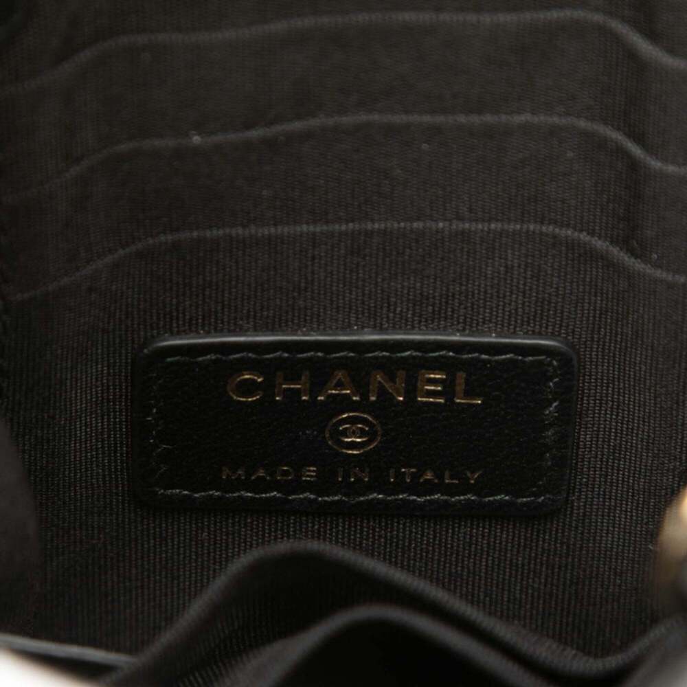 CHANEL Black Leather Shoulder Bag - Picture 5 of 6